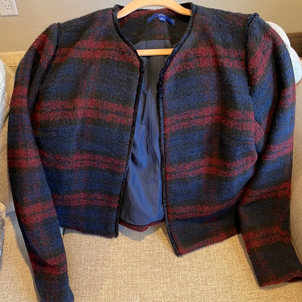 APT 9, never worn